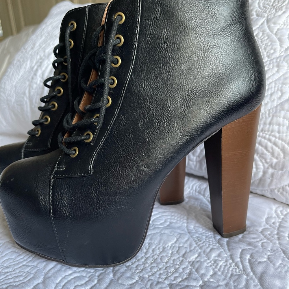 Black platform boots Size 9.5